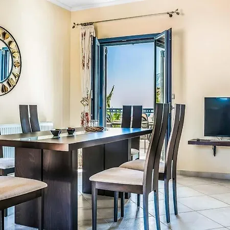 וילה Sleeps 6 Pool Air Con Wifi *