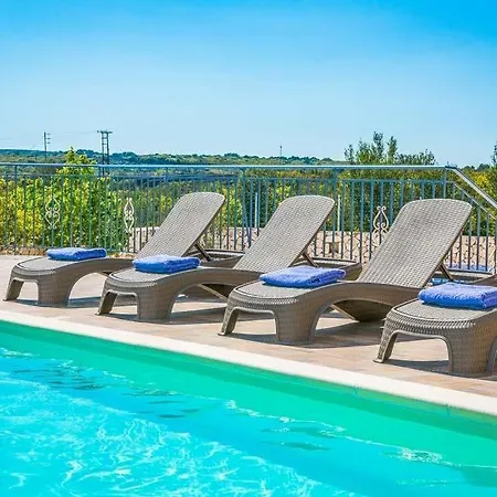 Sleeps 6 Pool Air Con Wifi Villa Karavádhos