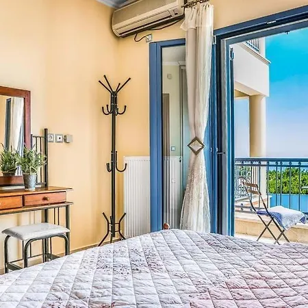 Sleeps 6 Pool Air Con Wifi Villa Karavádhos